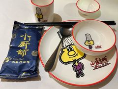 餐具摆设-小厨师·二十年沈家门小海鲜(百井坊巷店)