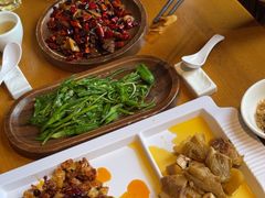 -隔壁老王·家常云南菜(花巷店)