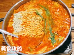 部队年糕鸡肉火锅-花腰餐吧Bistro烧烤 傣味(传媒大学店)