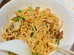 生爆牛肉面-寻裕记·现炒浇头面(人民广场店)