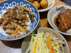 -红猪卤肉饭(大西洋美食城店)