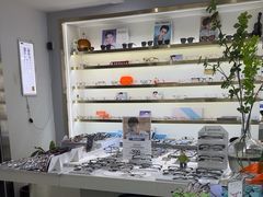 -视野联行眼镜蔡司·依视路官方授权店(顺城店)