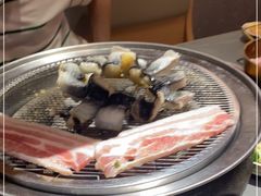 -围炉肉舍•炭烤活鳗•丹东海鲜烤肉(步行街店)