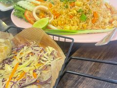 -J Daeng Seafood