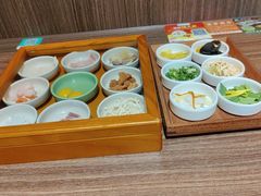 -良米山·云南野生菌过桥米线(上海首店)