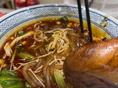 -魔都三兄弟酸辣粉·蘸卤炸串(虹桥万科店)