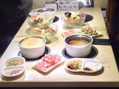 -百品聚旋转火锅(万德庄店)