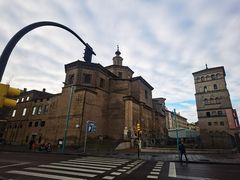 -皮拉尔圣母圣殿主教座堂