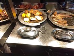 -广州万富希尔顿酒店·感趣自助餐厅·金秋蟹宴生蚝海鲜刺身