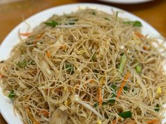 -正宗普宁豆干坊·洪记砂锅粥(红领巾路店)