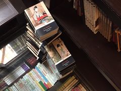 -钟书阁(松江泰晤士小镇店)