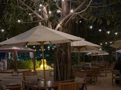 -三亚艾迪逊酒店·海滩烧烤 BARBACOA·现场乐队·浪漫晚餐·烧烤海鲜