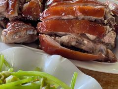 -黄记四更烤乳猪店