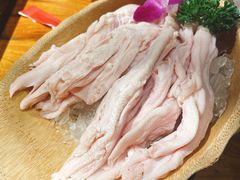 -老牌坊云南鱼豆花火锅(爱建店)