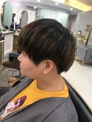 点击看大图 -八佰伴8008星级形象店