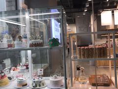 -焙丽拾光(麦凯乐直营店)