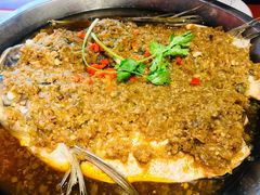 老实人酱椒鱼头-蜀香格格•剁椒鱼头(龙西店)