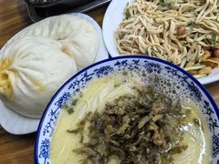 -雪琴面馆富安特色鱼汤面(城中花园店)