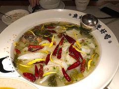 -江渔儿酸菜鱼·拔草餐厅(虎门君乐汇店)