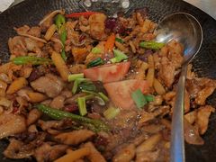 -富正毅三下锅·湘西韵味(天门山索道店)