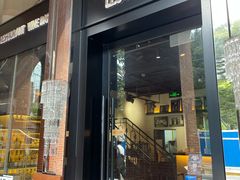 -LESCEDARS Brasserie Bistro香柏树
