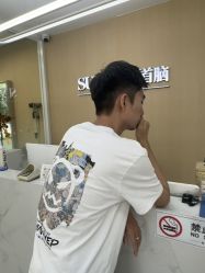 -首脑美发沙龙