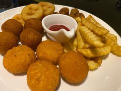 小炸拼盘-赫帝拉航空主题餐厅(南宁店)