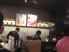 -星巴克(西藏路店)