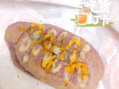 芋泥蛋黄-木子木水日式烫面包(世界城光谷店)