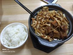 -赵家牛肉砂锅(台西三路店)