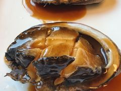 红烧鲍鱼-宾朋海鲜美食特色餐厅·纯手工鲅鱼水饺(兴海路店)