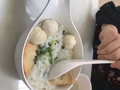 至潮鱼蛋片头河-翠华餐厅(香港国际机场店)