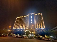 -锦龙国际酒店(天津奥体中心华苑地铁站店)