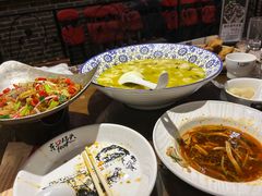 -东口码头·烧鸽子·鱼头泡饼·地方菜(金鹰悦城店)