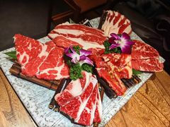 黑牛六拼-明洞阿姨·韩式酱蟹烤肉·创意料理(三元桥店)