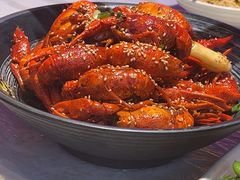 -肥肥虾庄·金牌油焖大虾(首义路店)