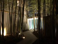 -穹六人间 people 6(岳阳路店)