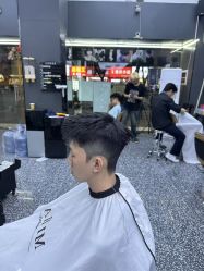 -藤野造型专业烫染接发