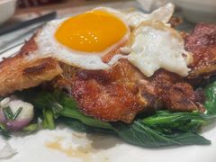 香煎猪扒鸡蛋饭（豉油汁）-华嫂冰室(尖沙咀店)