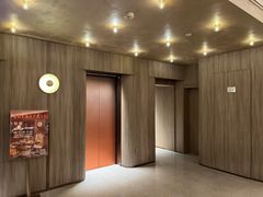 -桔子酒店(上海西藏北路地铁站店)