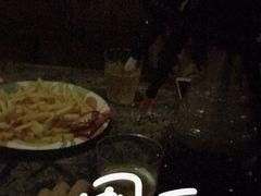 -Helens海伦司小酒馆(津湾广场店)