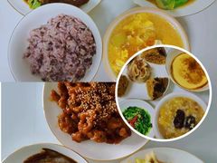 -爱的果实月嫂育婴师(世纪东方店)