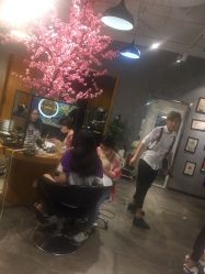点击看大图 -时尚殿堂明星门店