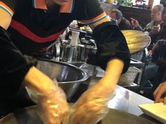 现场烧鱼头-好灶头妈妈菜·柴火灶台鱼·千岛湖土菜地标美食