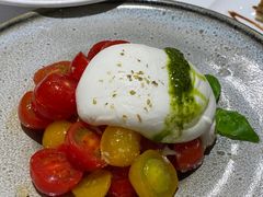 番茄布拉塔-弘雅饭店