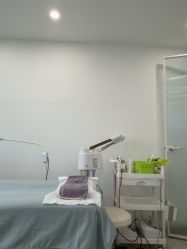 -苗方清颜·祛痘皮肤管理
