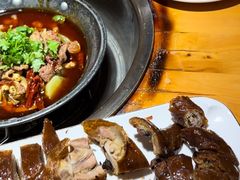 -大众跷脚牛肉馆·非遗传承单位(峨眉山店)