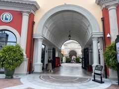 -佛罗伦萨小镇广佛名品奥特莱斯(疏港路店)