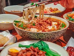 -粉八·云南米线·建水烧烤(常熟路店)