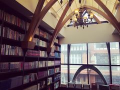 -钟书阁(松江泰晤士小镇店)